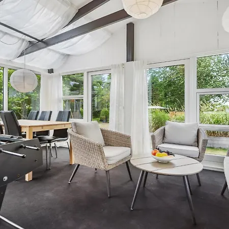 3 Bedroom Lovely In Hejls